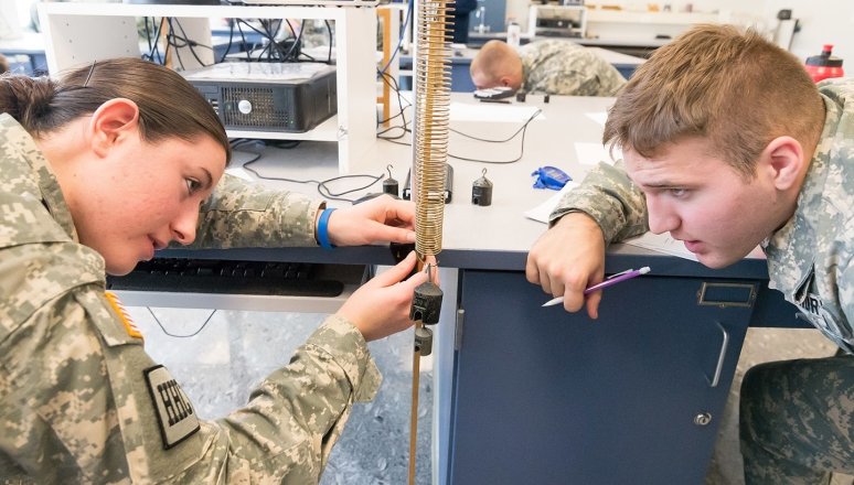 Norwich Students experimenting in Physics Lab