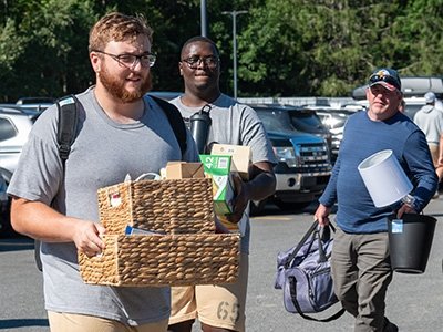 Norwich Civilian Student Arrival with family